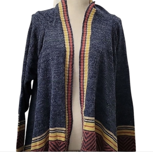 Davi & Dani Stylish Blue and Yellow Women's Sweater - Picture 2 of 4